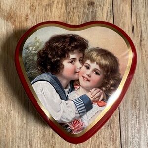 Hoffman Swiss - 3.75 X 3.75 X 1 Heart Shaped Tin - Great Condition